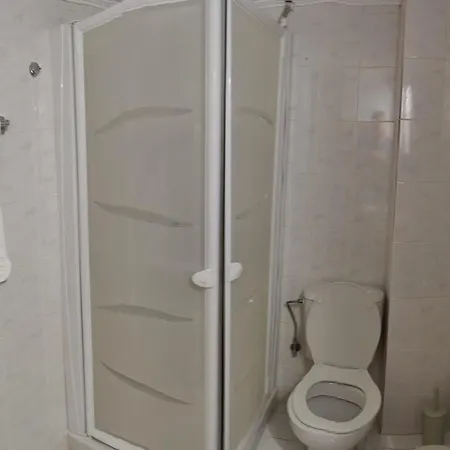 Nikos And Eva Apartman *