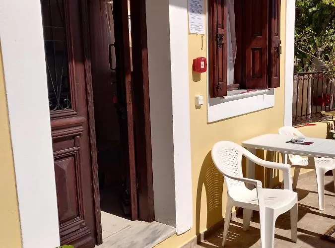 Nikos And Eva Apartment